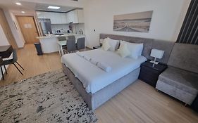 151 Residence Jumeirah Gardens